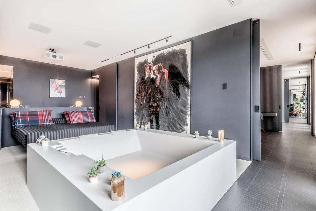 Apartment Rhome48-new In The Historic Center *